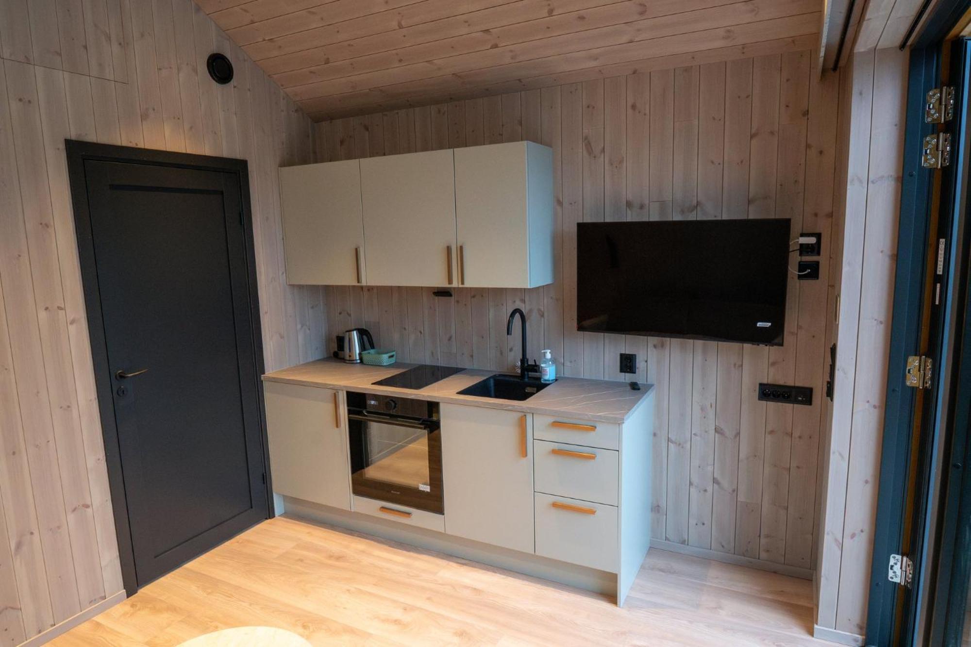 Kulleseidkanalen Gjestehamn Bomlo Exterior foto